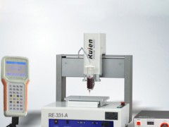 革新電子產(chǎn)品制造 全自動(dòng)三維點(diǎn)膠機(jī)RE-331A的技術(shù)與應(yīng)用解析